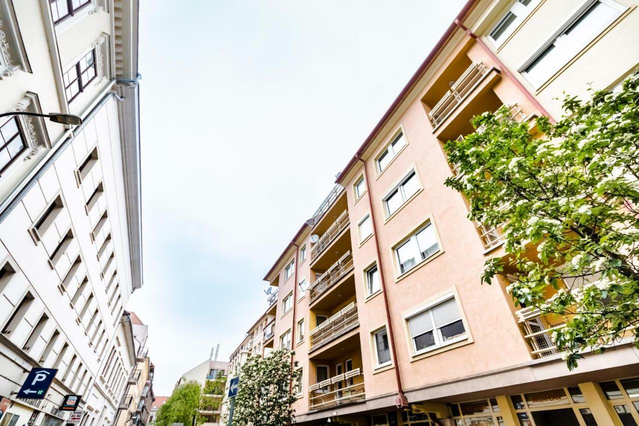 Bpr Hello Hollo Apartment Budapest Luaran gambar